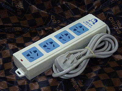 1.8米多重防護(hù)銅絲安全轉(zhuǎn)換插排線板619/E3-1-2